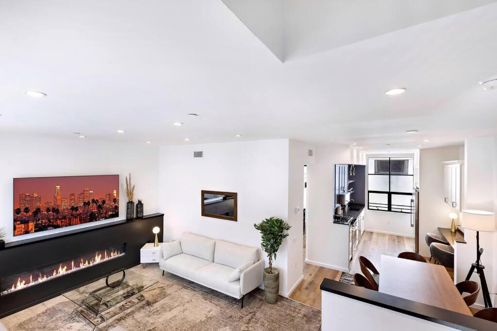 4br Modern & Spacious Townhouse W/ Free Parking Appartement *