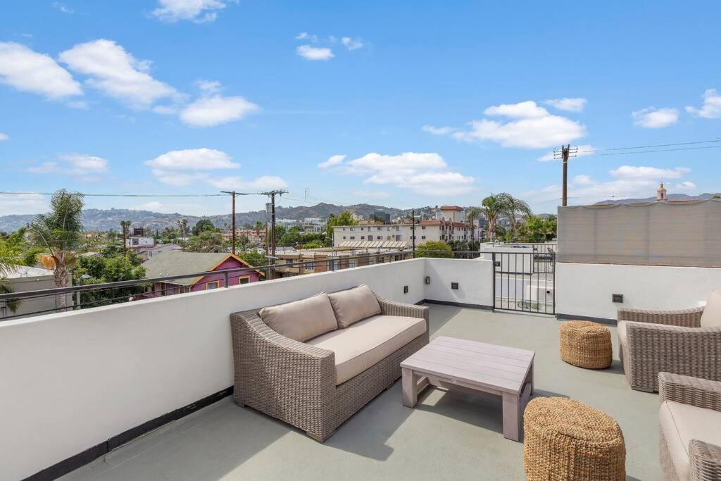 Appartement 4br Modern & Spacious Townhouse W/ Free Parking *