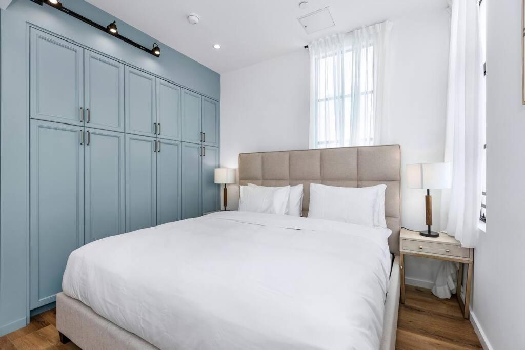 4br Modern & Spacious Townhouse W/ Free Parking Appartement *